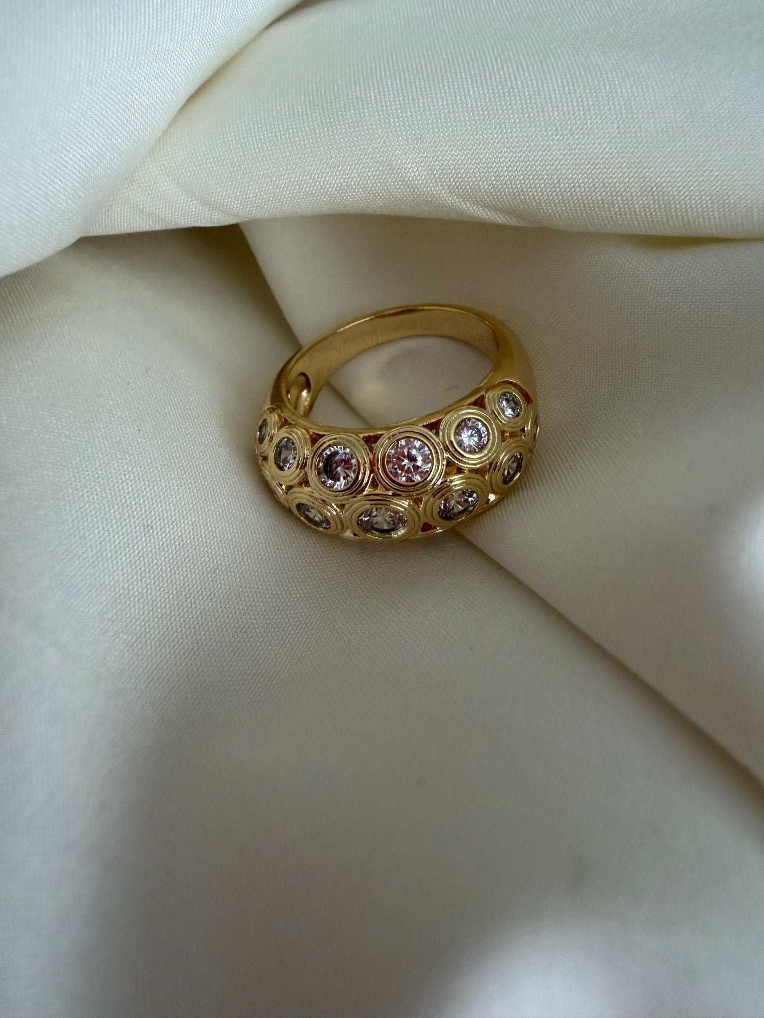Gold and zircon ring - Reen & co.Gold and zircon ring