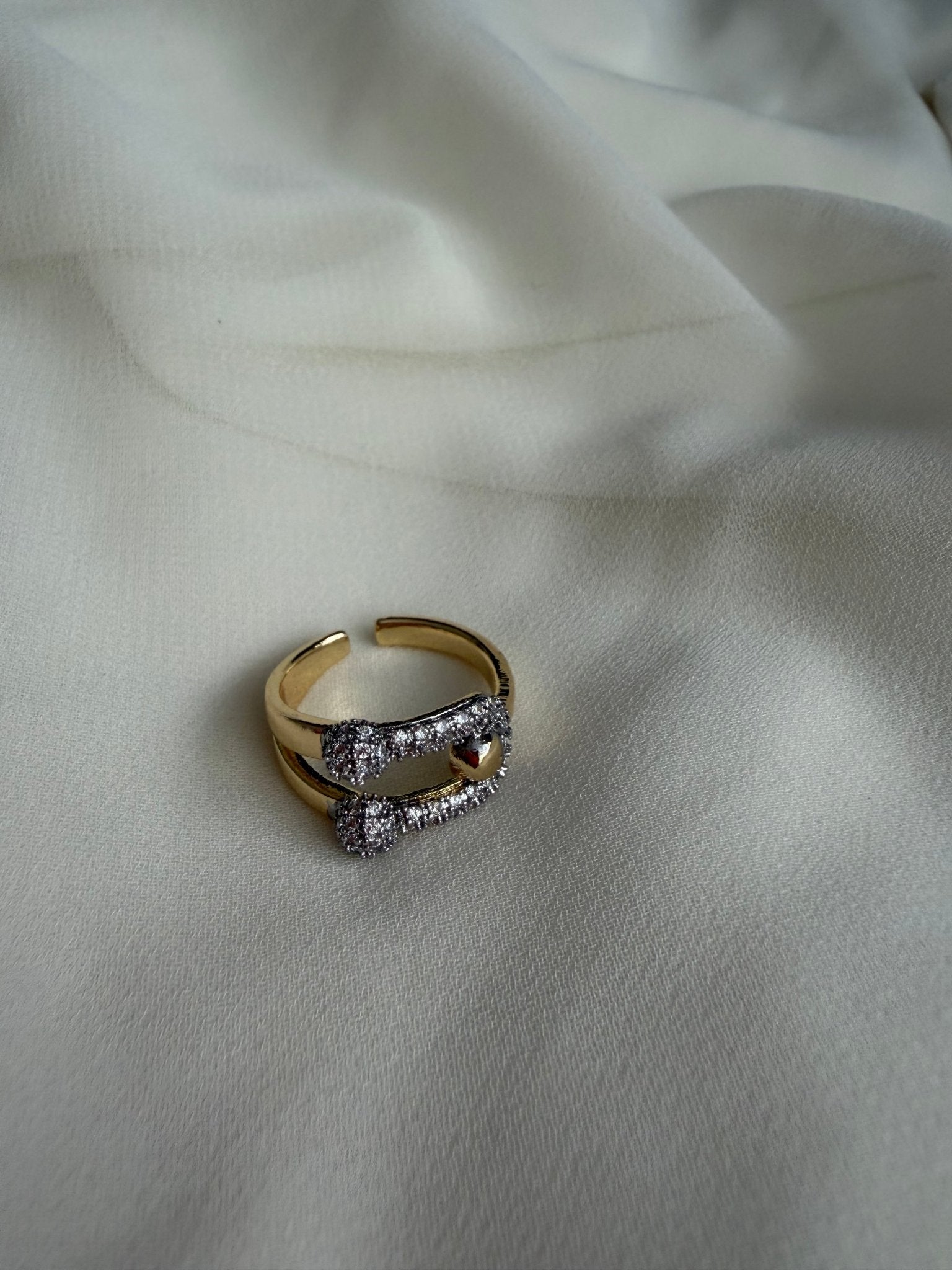 Zircon lock ring - Reen & co.Zircon lock ring