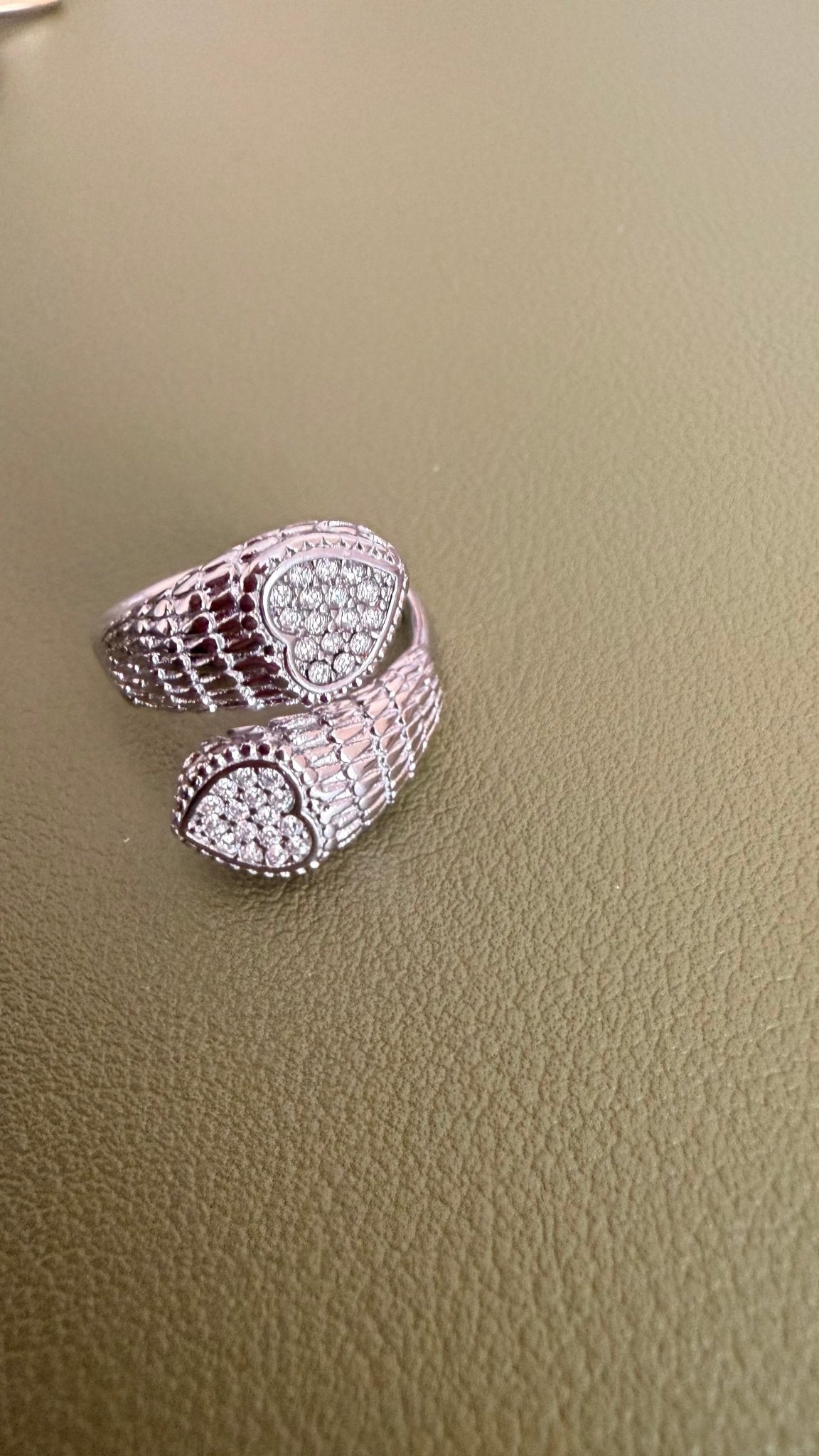 Connecting Hearts ring - Reen & co.Connecting Hearts ring