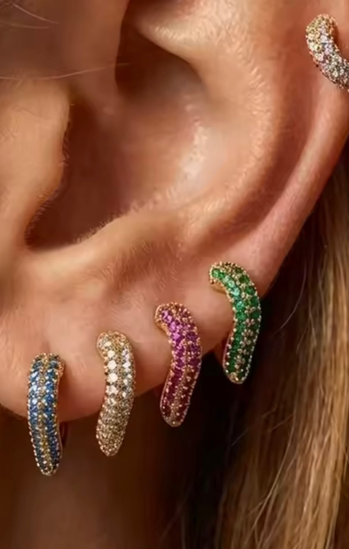 Colourful zircon heart hoop earrings - Reen & co.Colourful zircon heart hoop earrings